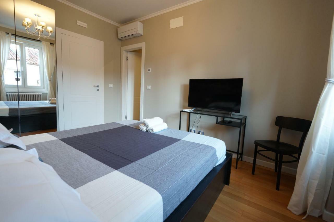 Al Garibaldino Rooms Trieste Exterior foto