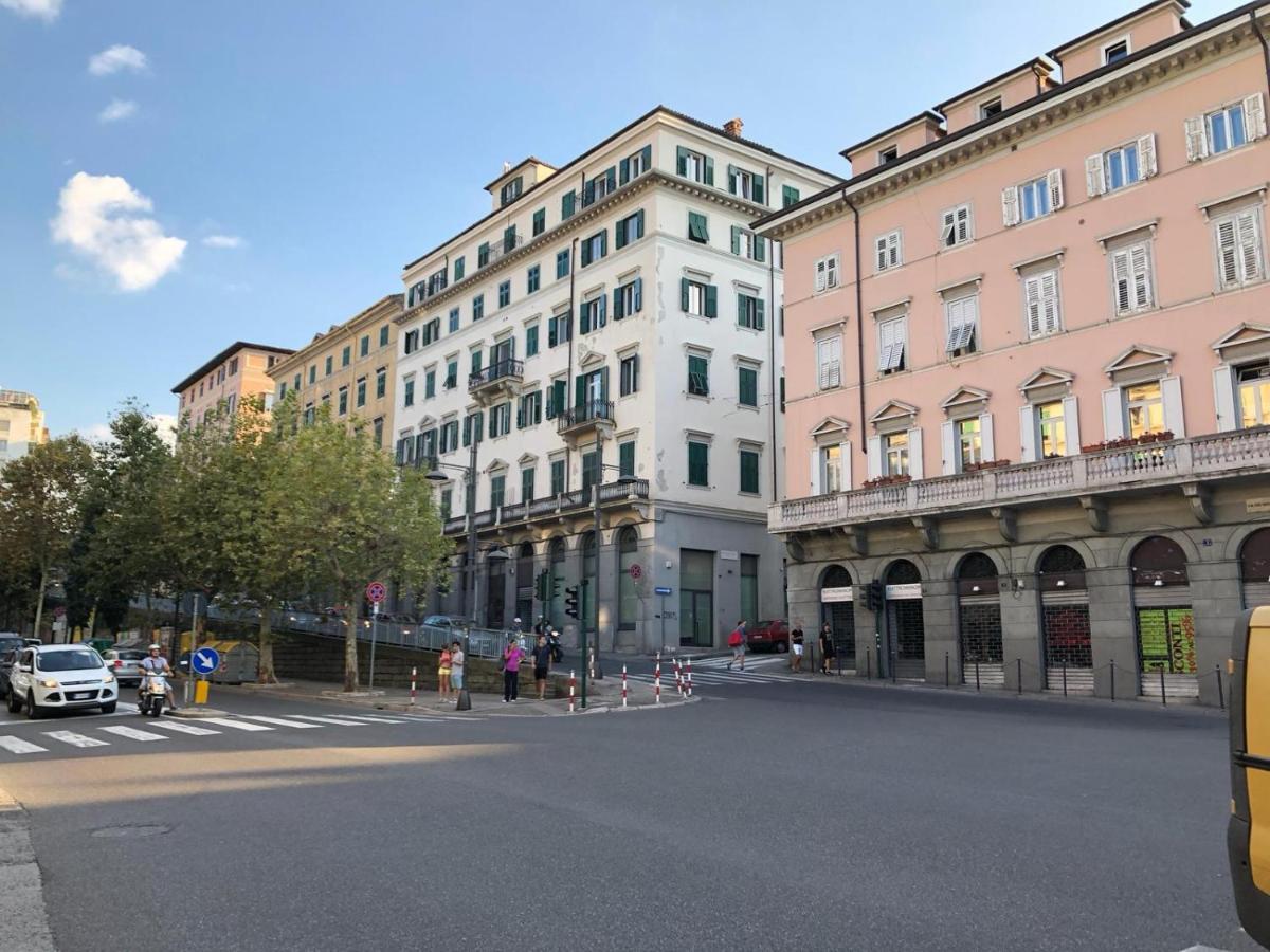 Al Garibaldino Rooms Trieste Exterior foto
